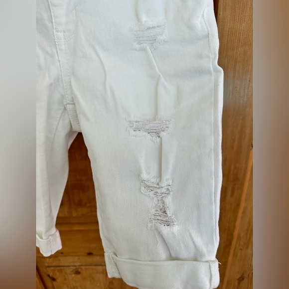 🎉Time And Tru White Denim Shorts Size 4 Distressed - Picture 5 of 10